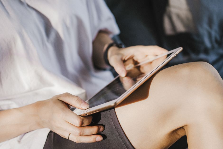 Portable Wi-Fi Hotspots For Remote Workers Abroad: Portable Wi-Fi Hotspots for Remote Work Abroad: GlocalMe vs. Skyroam